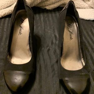 Black simple heels